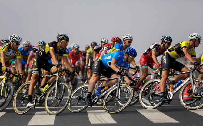 The peloton on stage 5