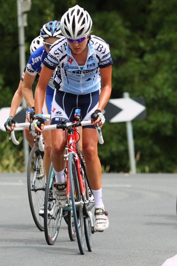 Carlee Taylor (Tibco) powers on at the front of the break