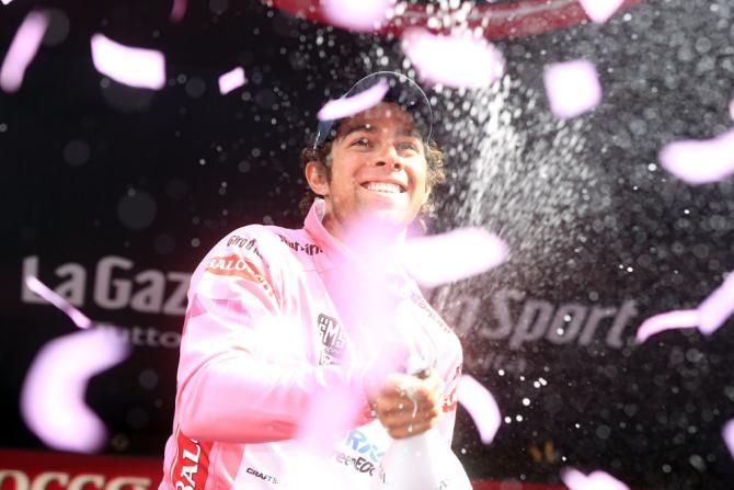 Michael Matthews (Orica-GreenEdge) retained the maglia rosa for another day
