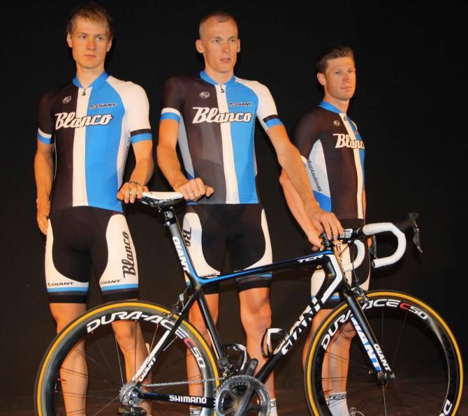 Wilco Kelderman, Robert Gesink and Mark Renshaw sport the new Blanco jersey.