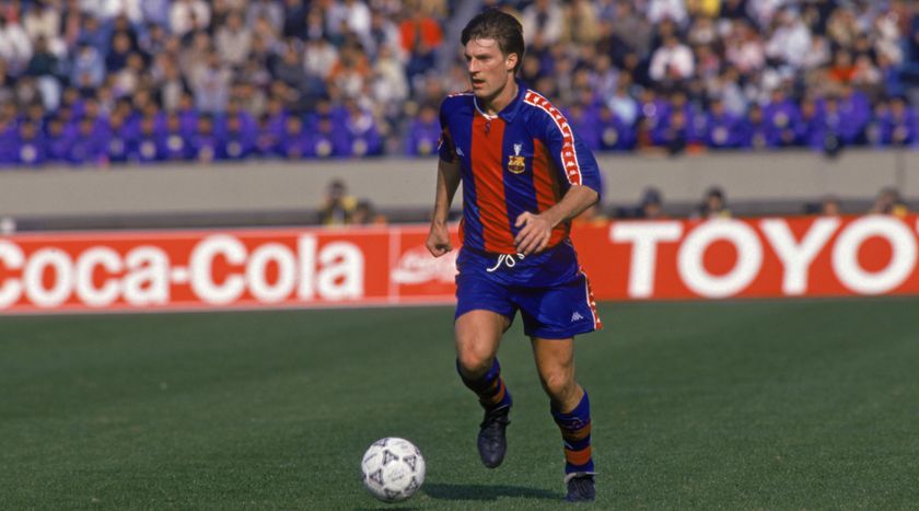Danish footballer Michael Laudrup playing for the Spanish club FC Barcelona, early 1990s. (Photo by Shaun Botterill/Getty Images)