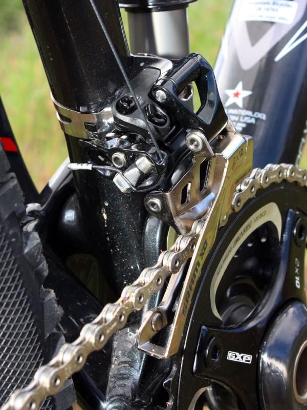 While XX front derailleurs are dedicated top- or bottom-pull to save weight, X.0 front derailleurs are all dual-pull for convenience.