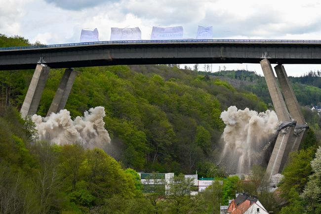 Bridge collapse