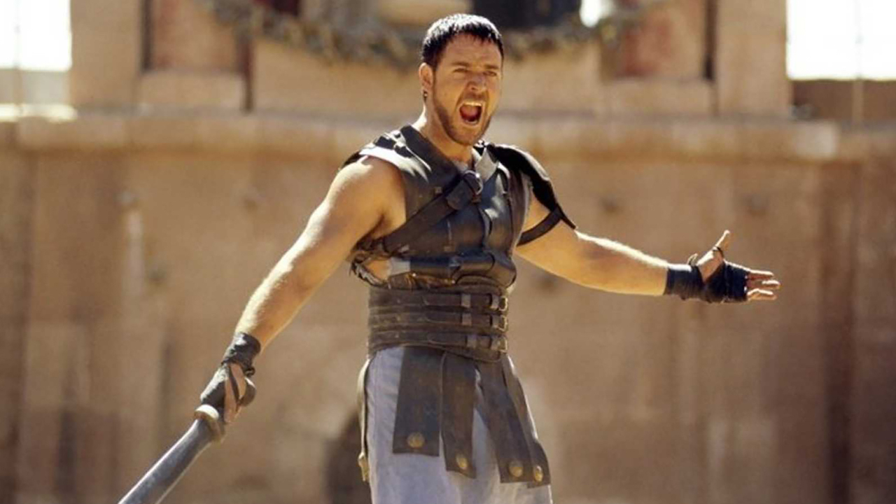 Russell Crowe con espada en Gladiator