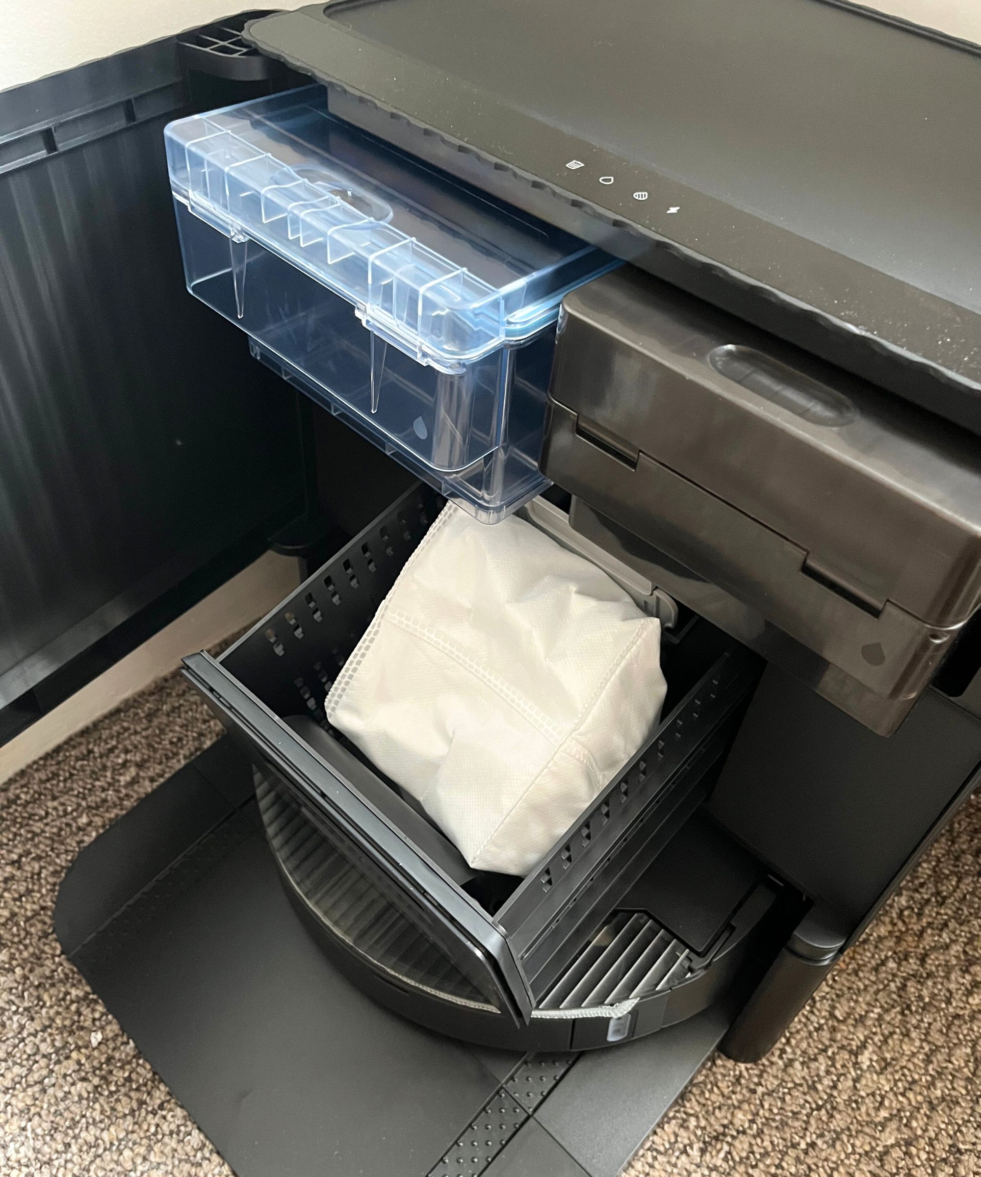 The inside of the Roomba AutoWash dock