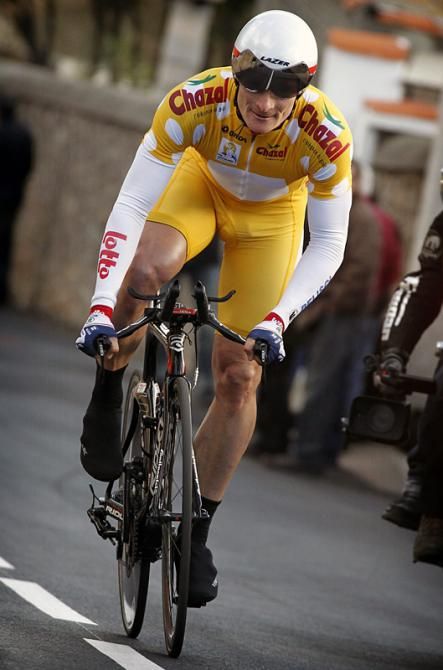Overnight leader Andre Greipel (Lotto Belisol) ceded nearly three minutes and the yellow jersey to stage winner Lars Boom.