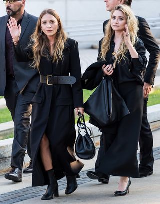 Mary-Kate and Ashley Olsen in monochrome outfit