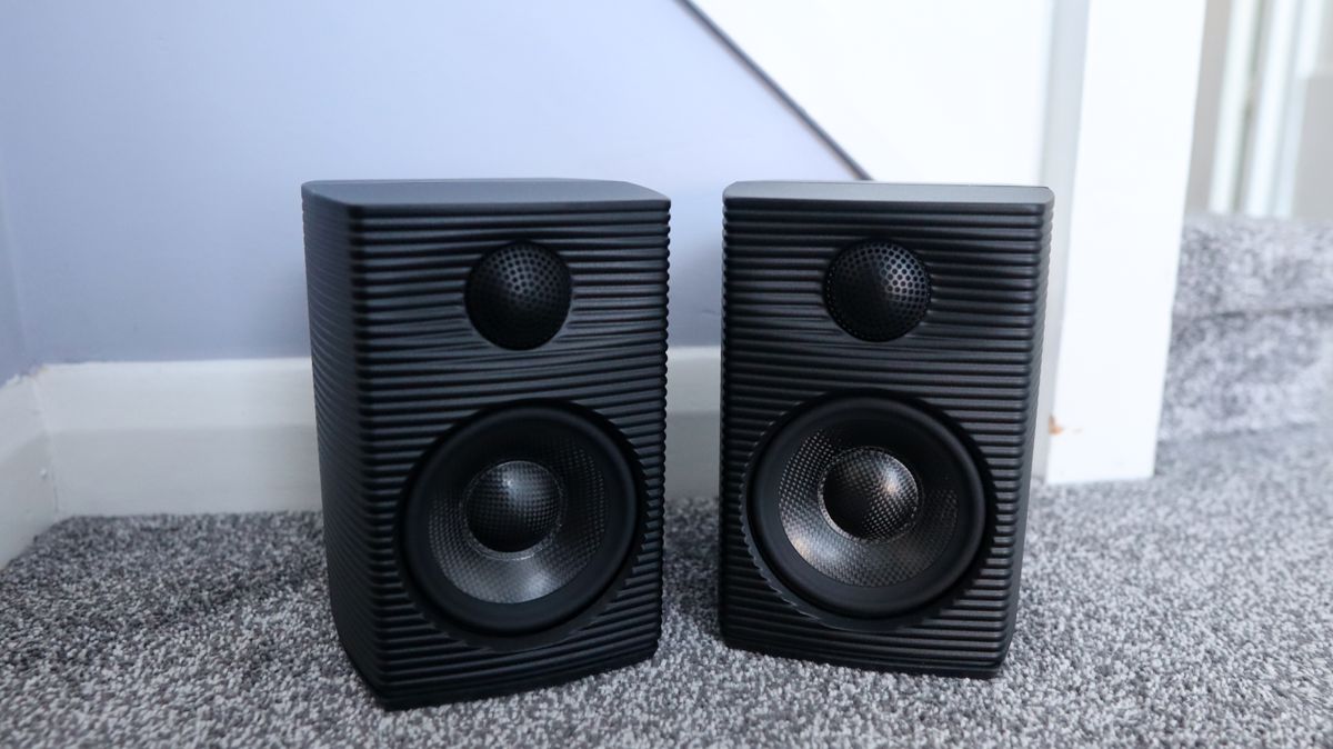 FiiO SP3 BT computer speakers set up on the floor.