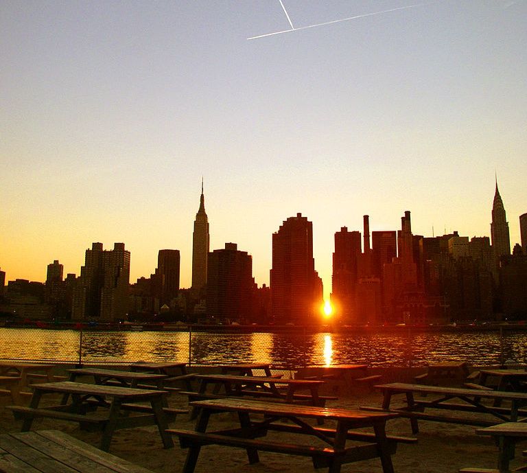 The Story of 'Manhattanhenge' An NYC Phenomenon Explained Space