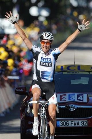 Nicki Sorensen (Saxo Bank) claims his first Tour stage win.