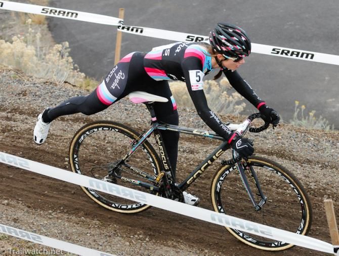 Julie Krasniak (Rapha Focus) dismounts before a run-up