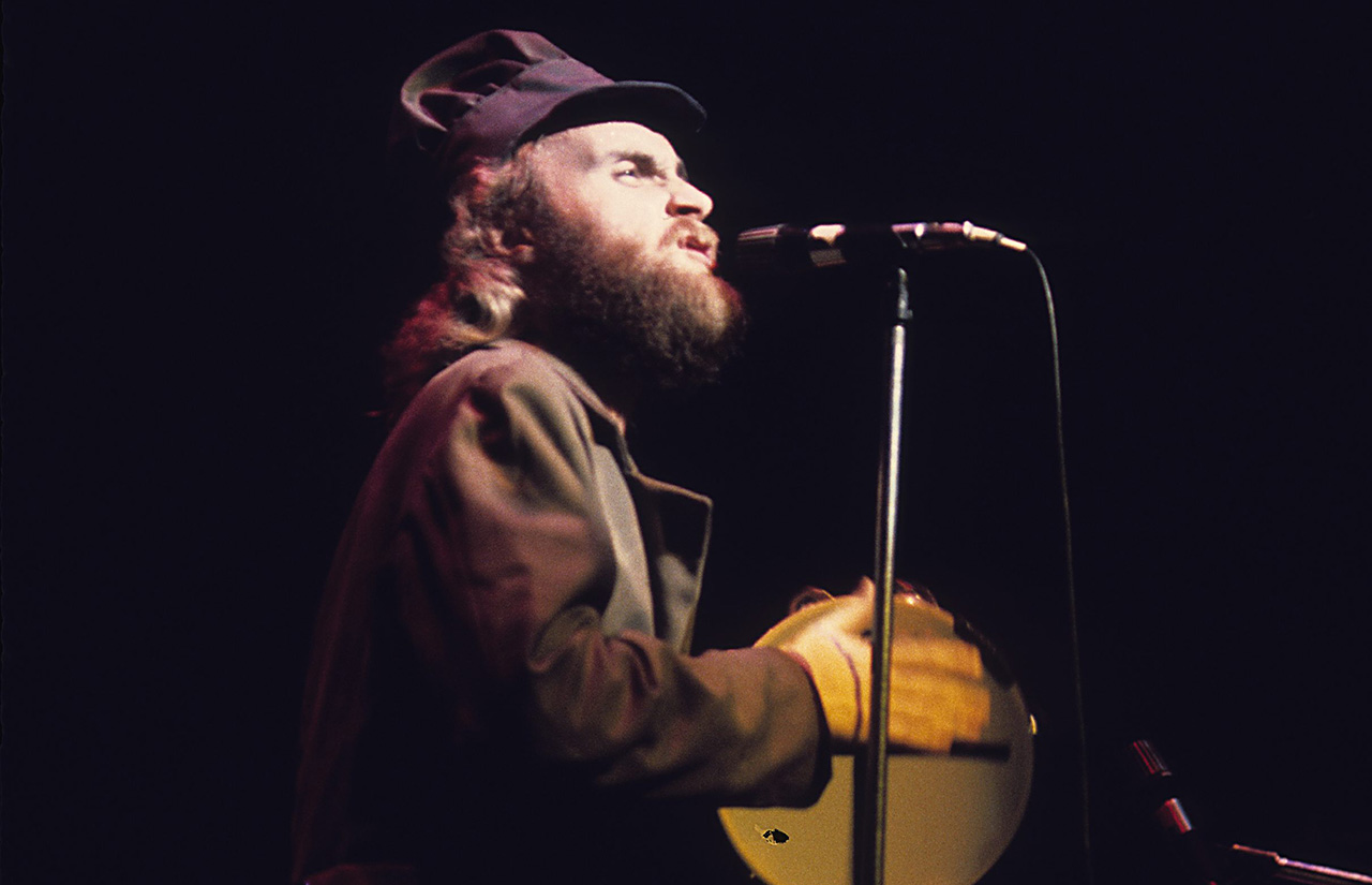 UNSPECIFIED - APRIL 01: Photo of Phil COLLINS and GENESIS; Phil Collins performing live onstage (Photo by Richard E. Aaron/Redferns)