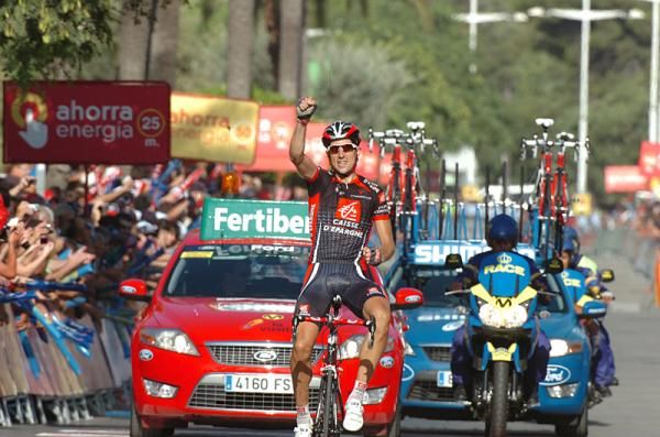 Imanol Erviti (Caisse d'Epargne) escaped from the breakaway to claim the stage.