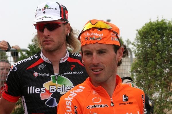 Vladimir Karpets and Iban Mayo at the start in Malaga