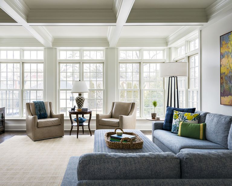 8 interior design tricks to steal from this light-filled Lake Michigan ...