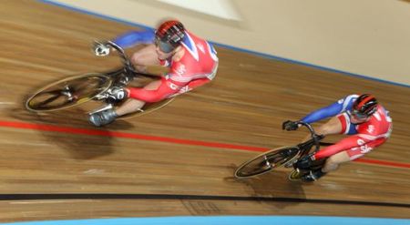 Kenny beats Hoy in heat one of their semi final