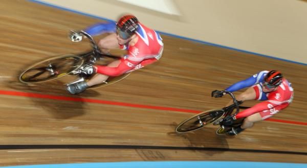 Kenny beats Hoy in heat one of their semi final