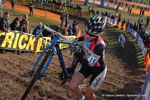 Julie Krasniak (Team Rapha Focus) battles with the steps.