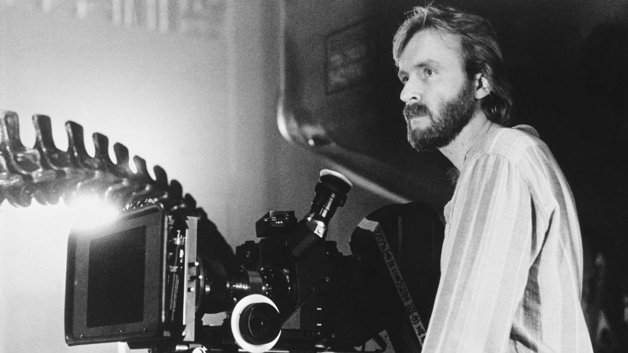 Director James Cameron on the set of his film Aliens.