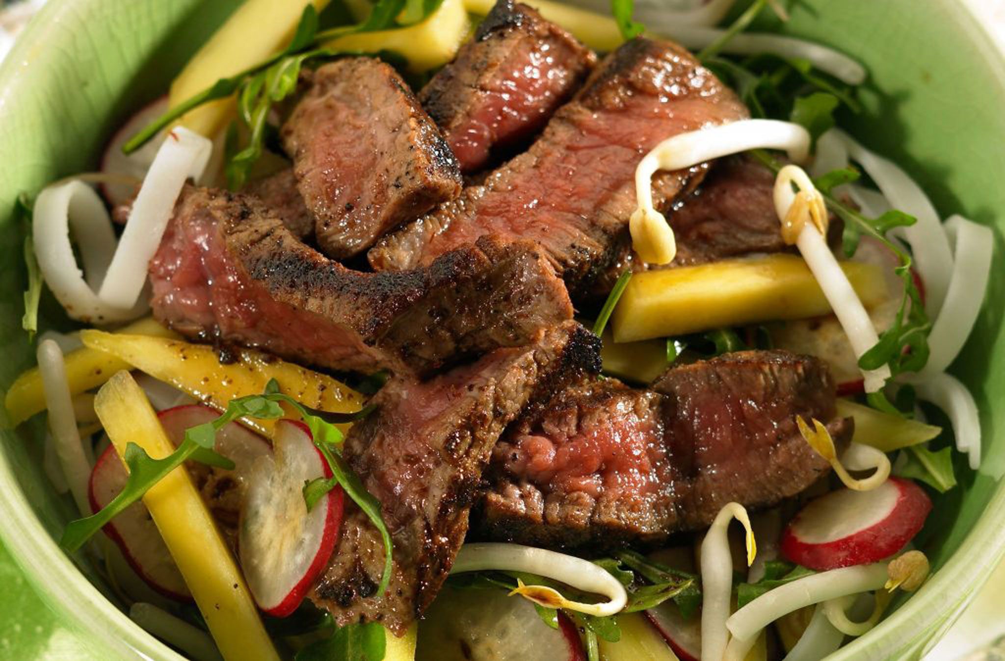 Slimming World's spiced Thai beef salad with wild rice recipe