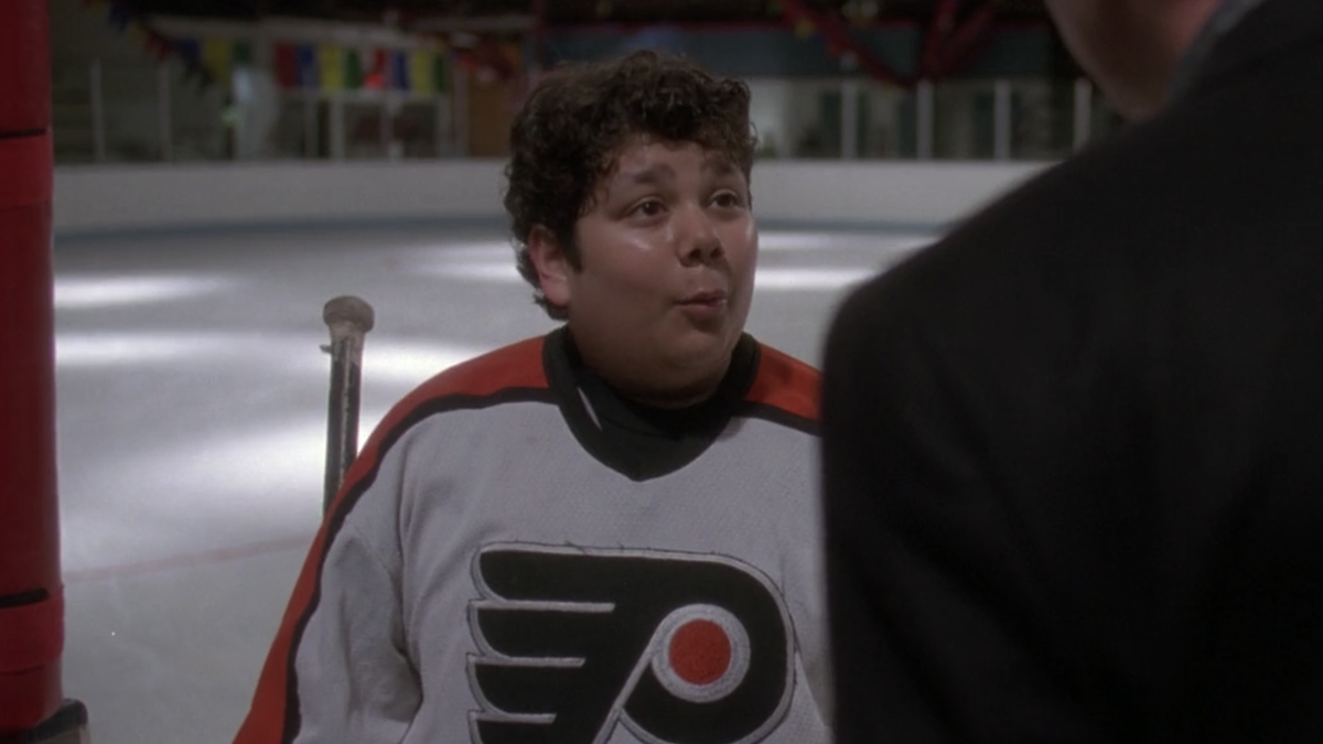This is what the stars of the Mighty Ducks look like now 