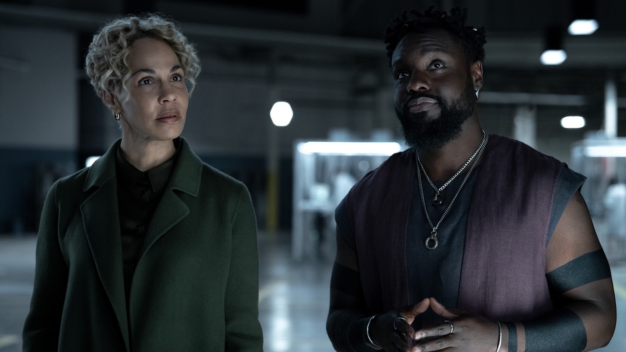 Amanda Brugel and Dayo Okeniyi in Dark Matter Season 2