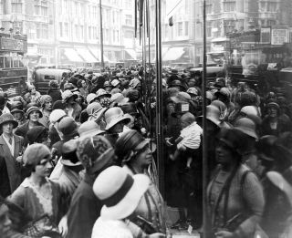 Sales in Oxford Street, London, about 1910