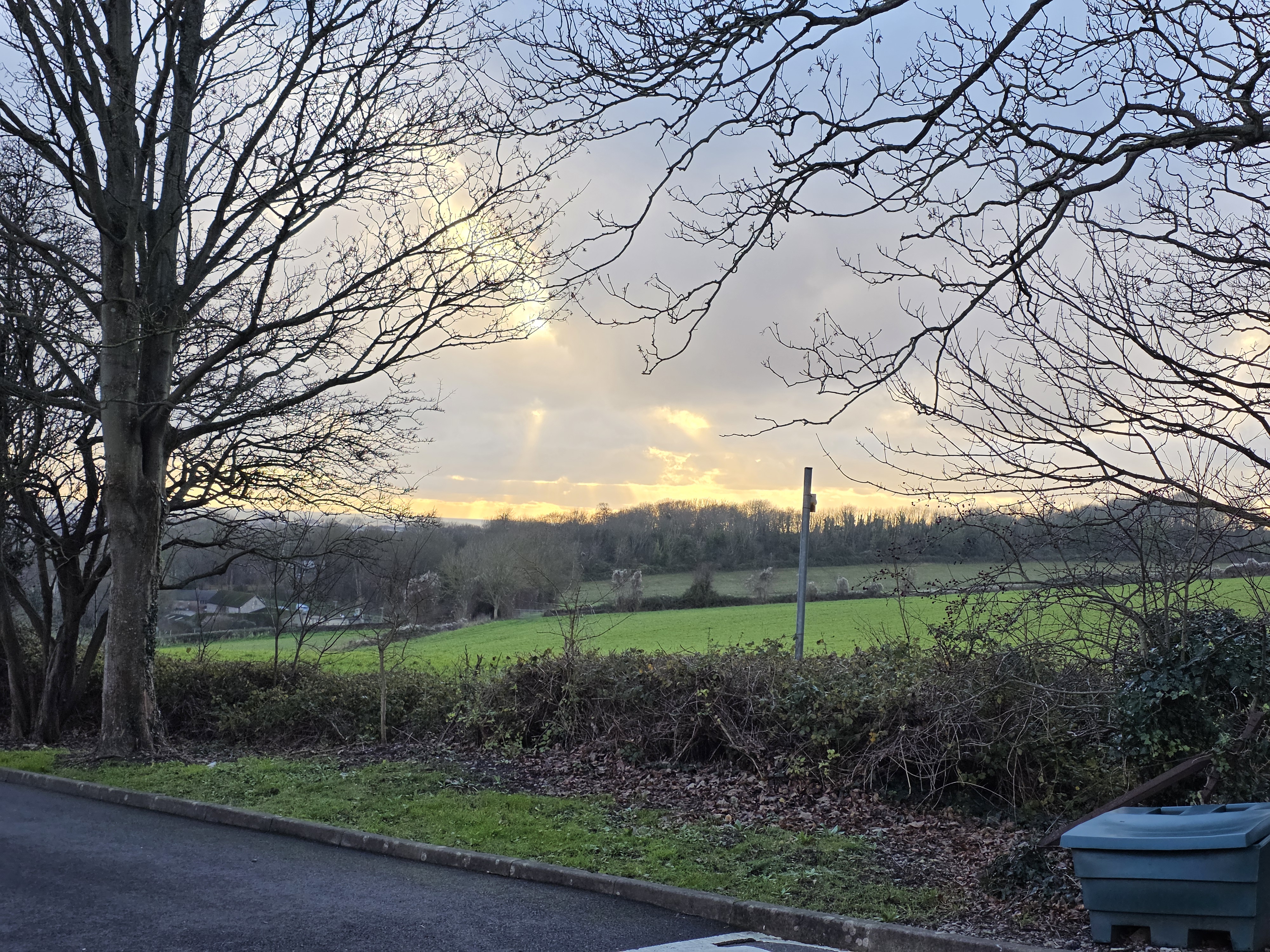 Galaxy S25 Ultra camera sample god rays