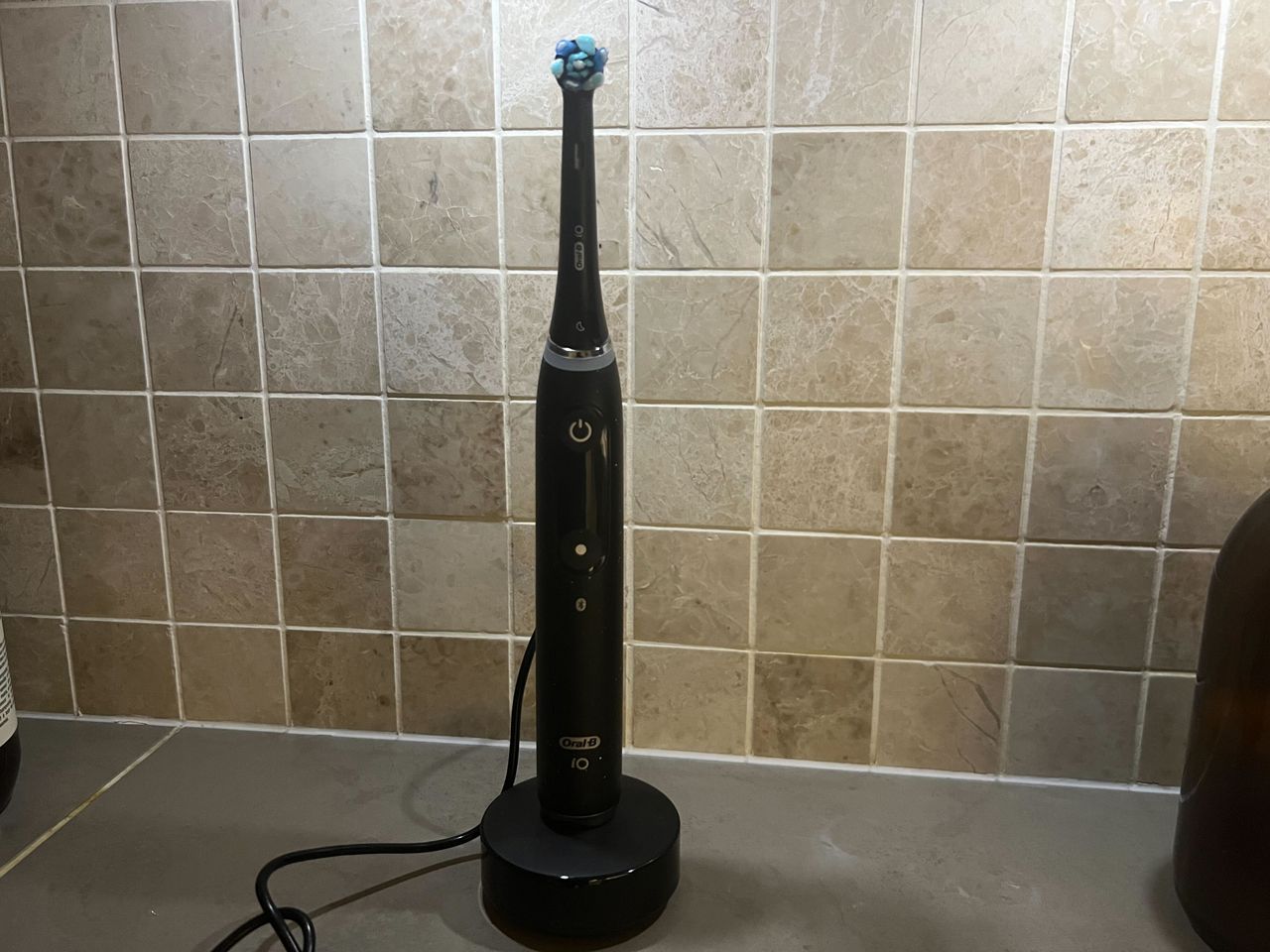 Oral B iO10 electric toothbrush