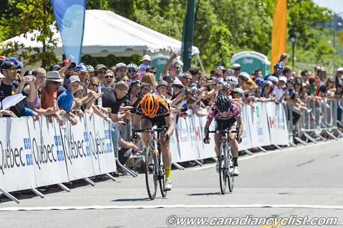 Denise Ramsden (Optum - KBS) wins the sprint over Flavia Oliveira (Garneau FT)