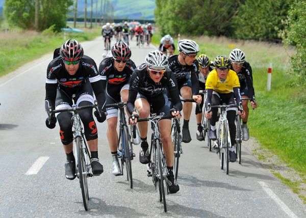 A dangerous break, driven by Pure Black Racing, has gone up the road with 30km to go