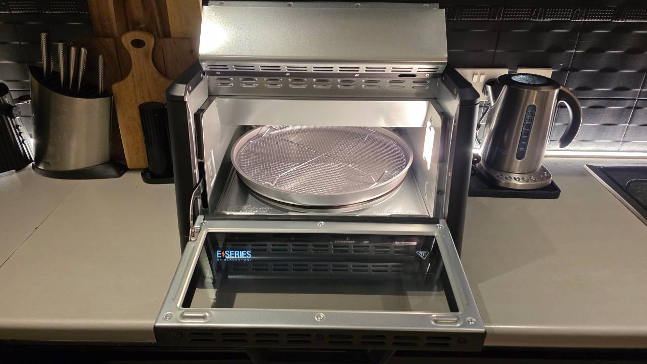 Blackstone E Series Pizza Oven Air Fryer Combo