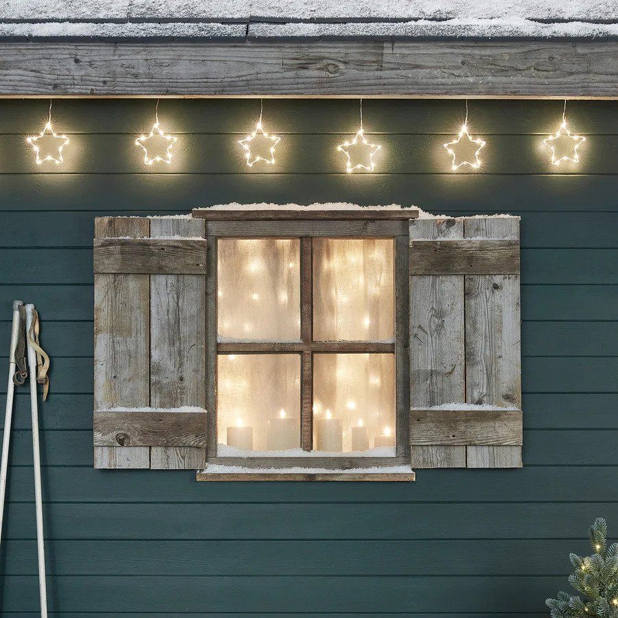 How to hang Christmas lights around windows without nails