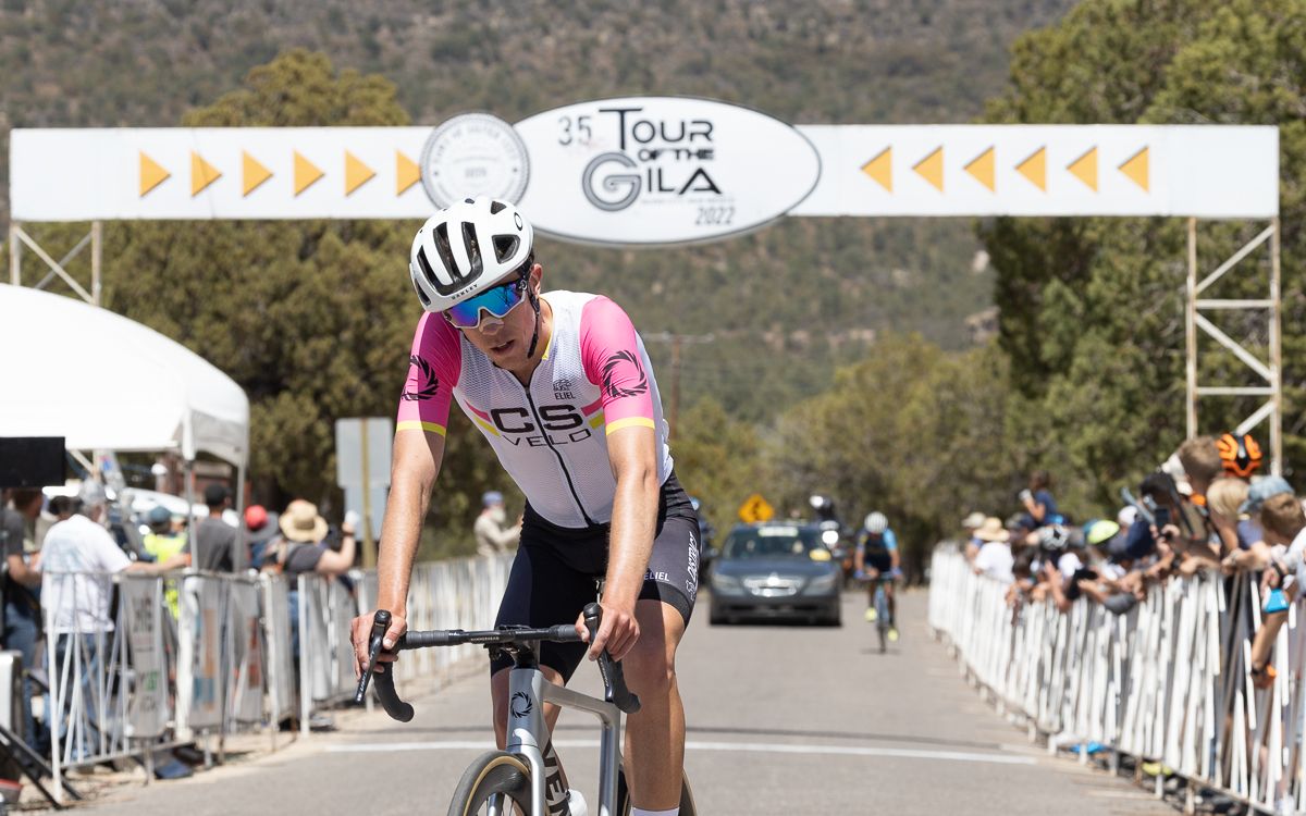 In a suprise twist, Sean Gardner (CS Velo), who started they day 2:07 behind the leader in 6th place, finished 3rd exactly 2:07 ahead of race leader Matteo Dal-Cin (Toronto Hustle). The 4 second time bonus for 3rd place gave Gardner the overall GC victory.