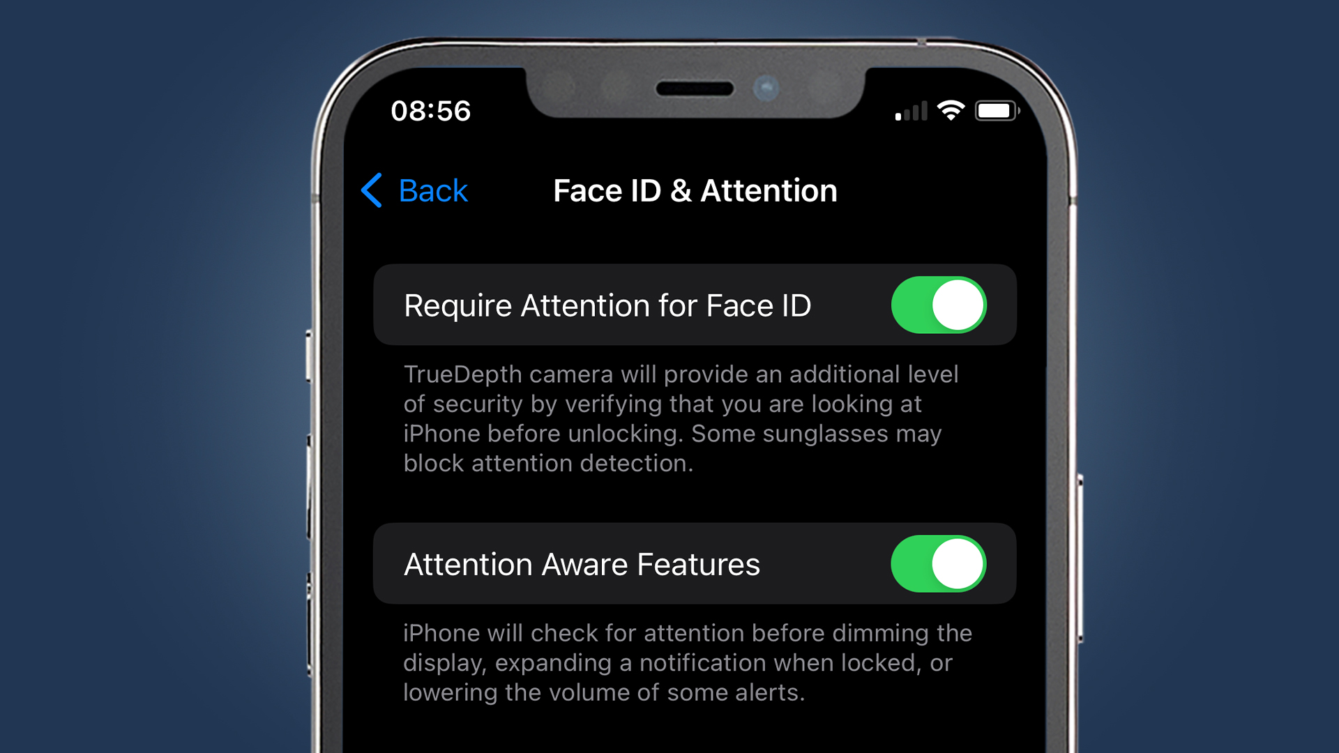 تلفنی روی پس‌زمینه آبی که تنظیمات iOS 17 را نشان می‌دهد