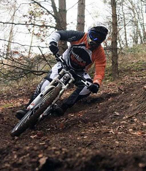 Neil Cousins (Southern Downhill Racing Team)