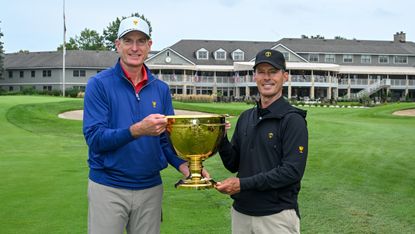 Jim Furyk and Mike Weir with the Presidents Cup