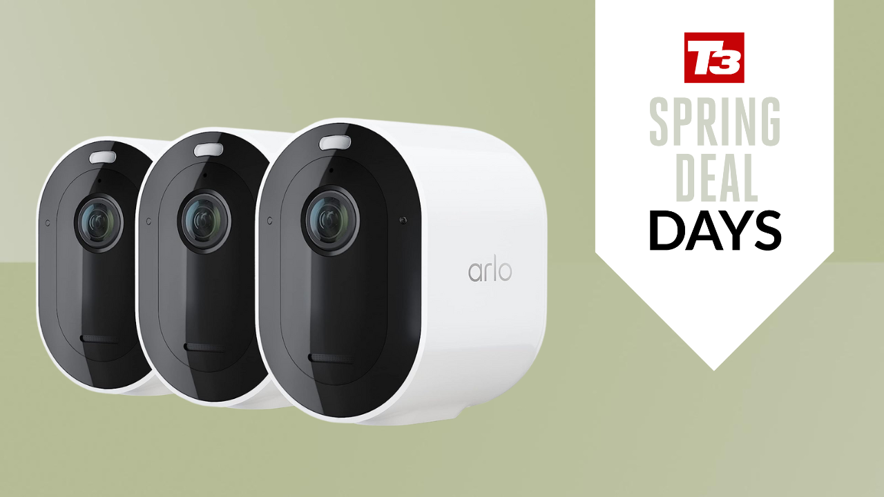 Arlo&#039;s Essential Spotlight Camera 3-pack