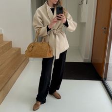 @anoukyve mirror selfie with jacquemus le tourismo bag