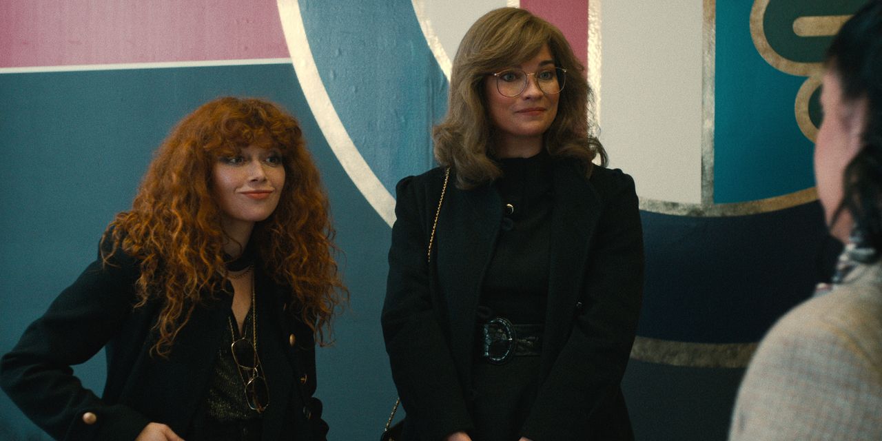 Natasha Lyonne as Nadia, with Annie Murphy, in Russian Doll season 2