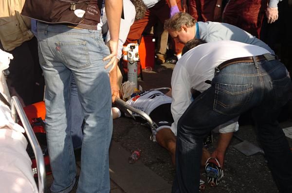 Sjef De Wilde (Veranda's Willems - Accent) was injured