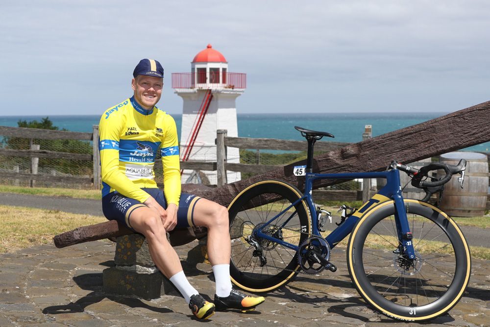 Lasse Norman Hansen (Aqua Blue Sport) shows off his 3T Strada single-ring bike