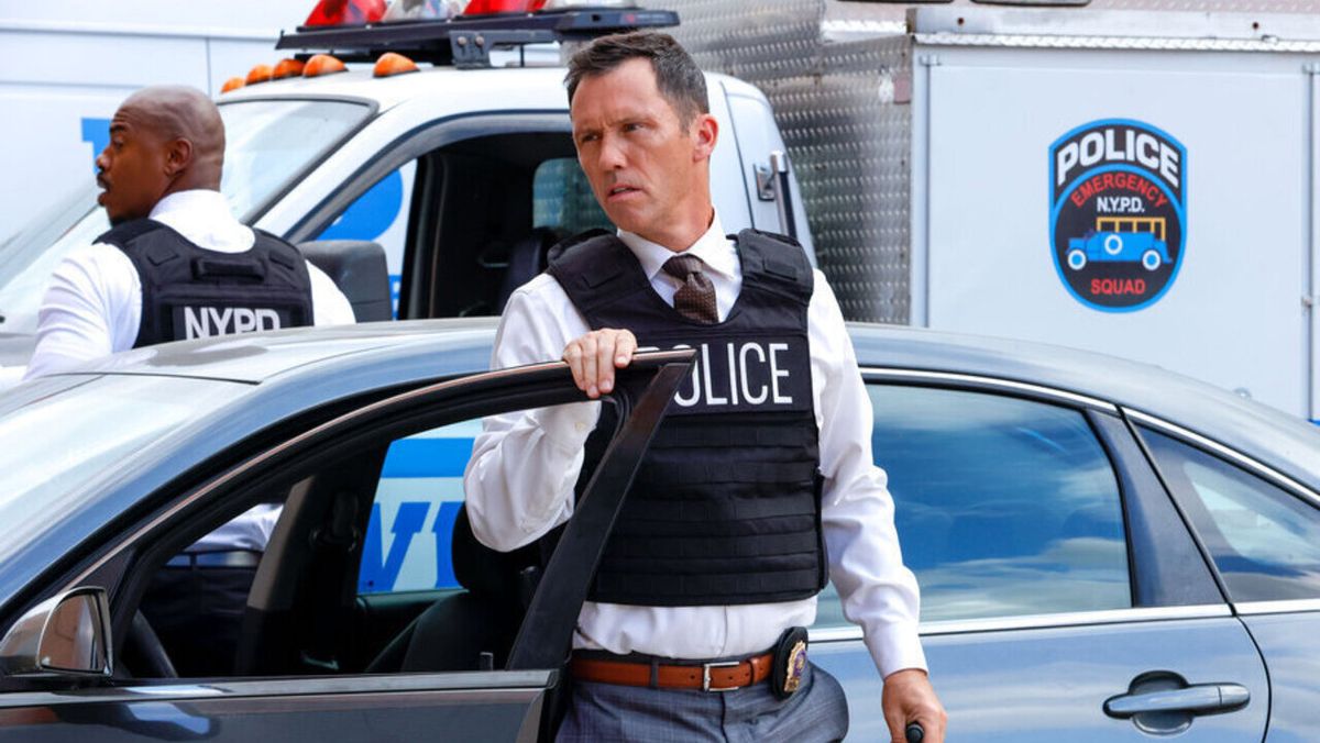 Jeffrey Donovan as Frank Cosgrove on Law &amp; Order