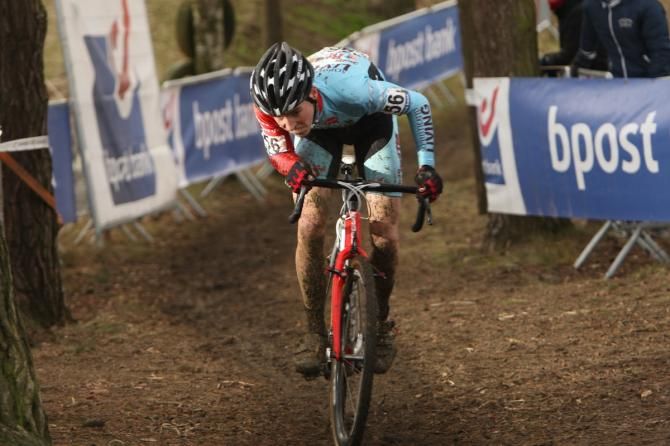 Ian McShane digs deep on the climb at GP Sven Nys in Baal.