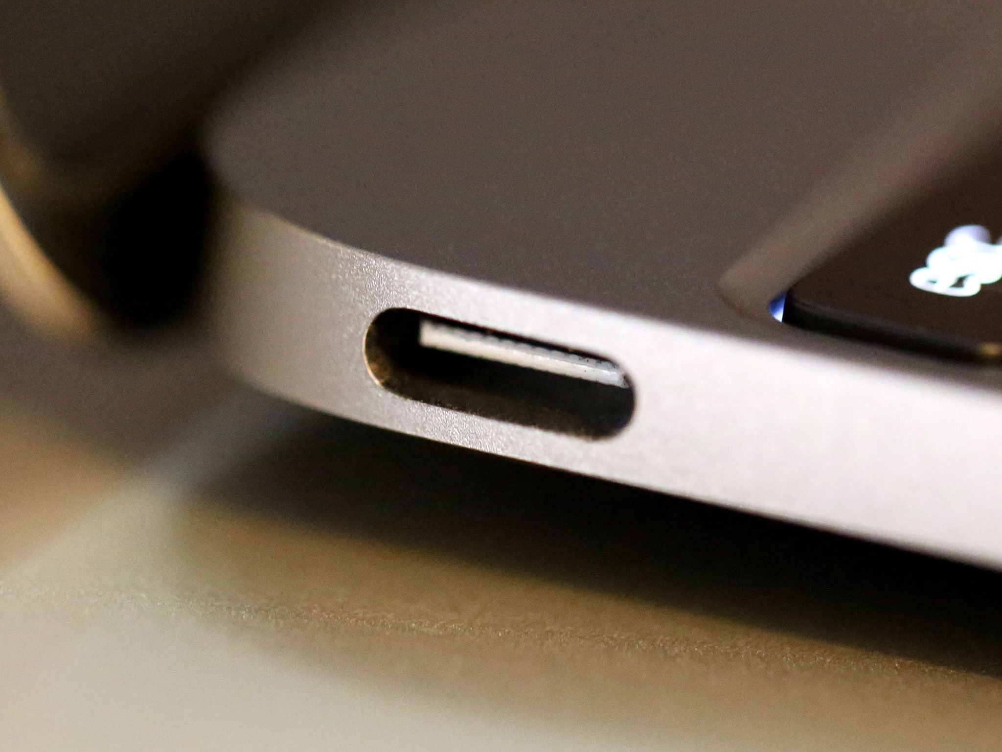 Apple MacBook Pro USB-C ports mystery 