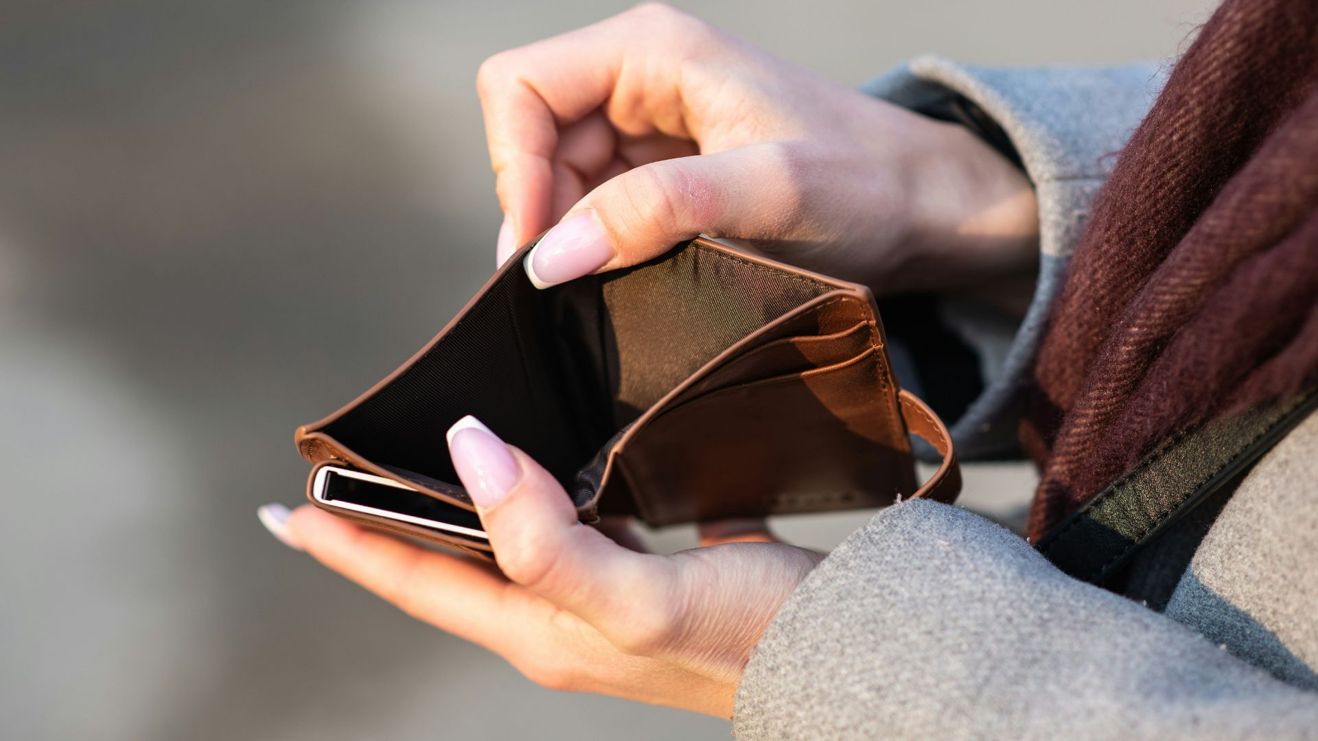 empty wallet hero