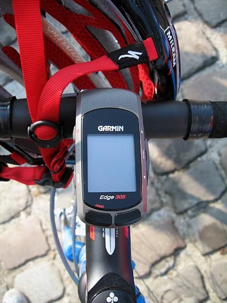 GPS unit on Alessandro Cortinovis (Milram) bike.