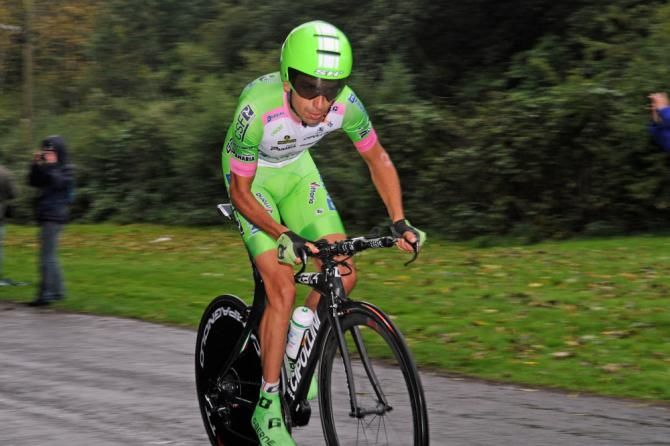 Stefano Pirazzi (Bardiani Valvole-CSF) was the early leader in the Tour of Britain time trial and ultimately finished in 8th place on the day