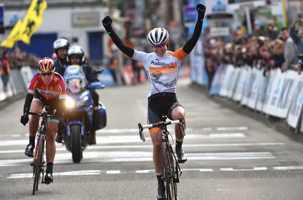 Anna van der Breggen (Rabo Liv) takes the win