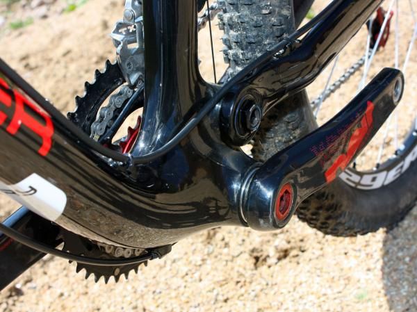 Bottom bracket bearings are pressed directly into the carbon fiber shell